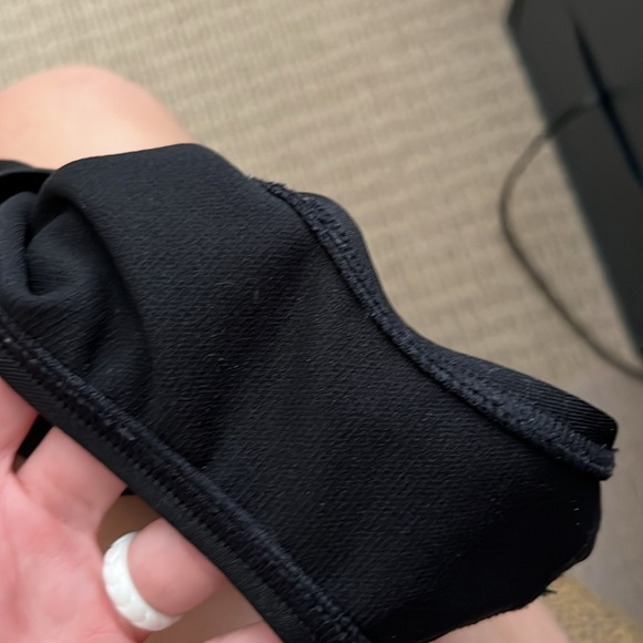 TYR - Black and red Suit - size 22 - Picture 3 of 5